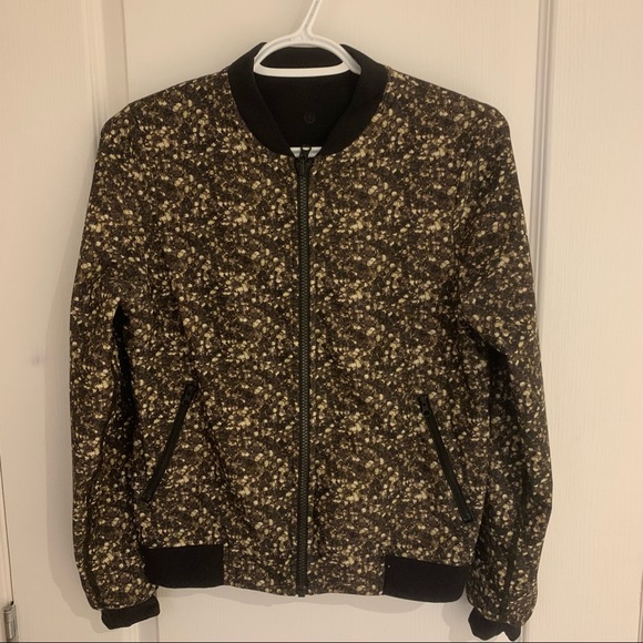 Lululemon bomber jacket (Reversible) - Picture 2 of 6